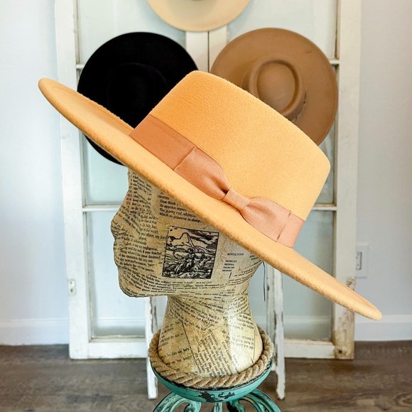 The House Of Gentry Accessories - CAMEL Felt Boater Hat